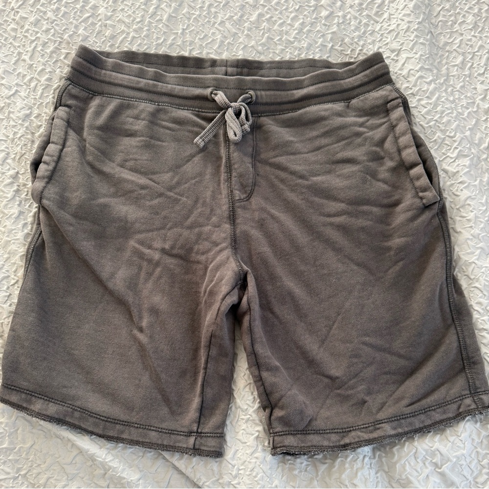 GAP Men's Gray Athletic Shorts